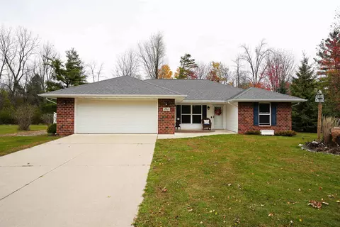 203 Bitters Ave, Oconto, WI 54153
