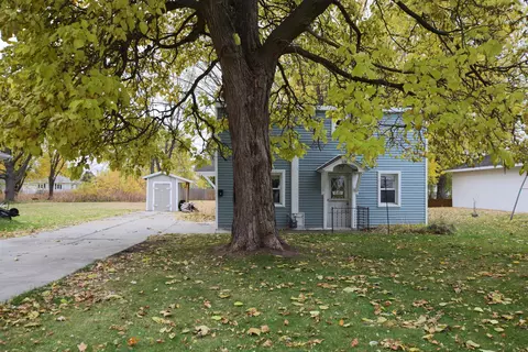 1746 Lost Ln, Green Bay, WI 54302