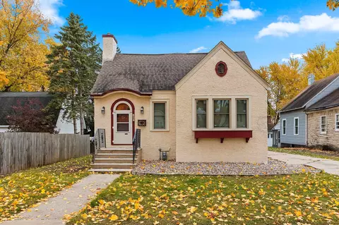 409 S Baird St, Green Bay, WI 54302
