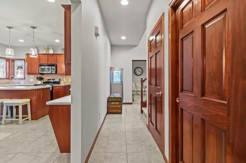 Entry Way - 4027 E Glory Ln, Appleton, WI 54913 photo 2 of 4