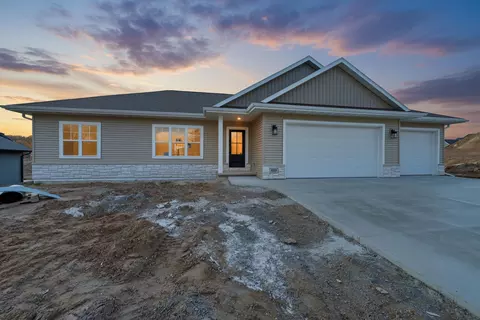 903 Moonbeam Ln, Francis Creek, WI 54214
