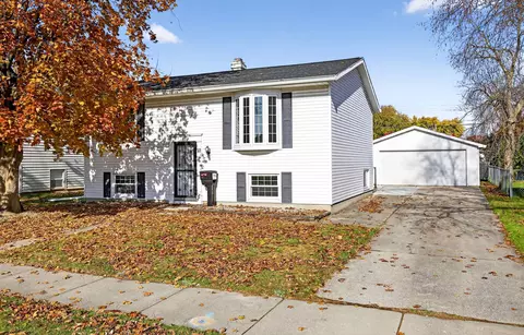 1200 W Bell Ave, Appleton, WI 54914