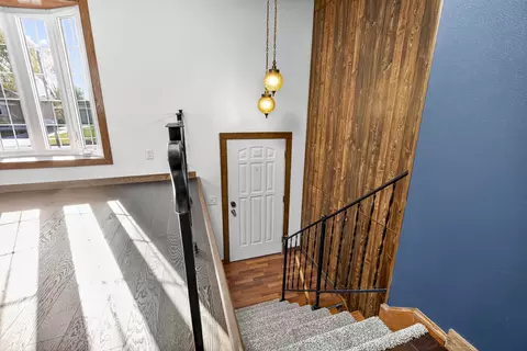 Entry Way - 1200 W Bell Ave, Appleton, WI 54914 photo 1 of 5