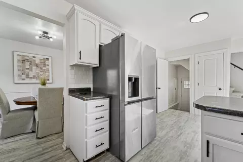 Kitchen - 521 E 2nd St, Kimberly, WI 54136 photo 4 of 4
