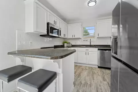 Kitchen - 521 E 2nd St, Kimberly, WI 54136 photo 1 of 4