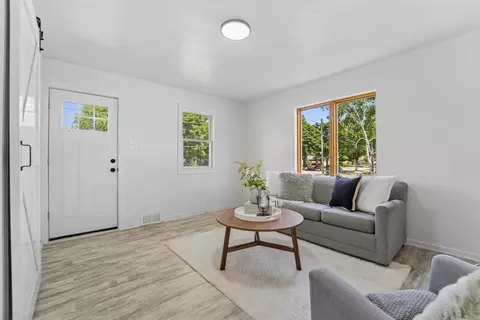 Living - 521 E 2nd St, Kimberly, WI 54136 photo 2 of 2
