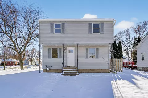 521 E 2nd St, Kimberly, WI 54136
