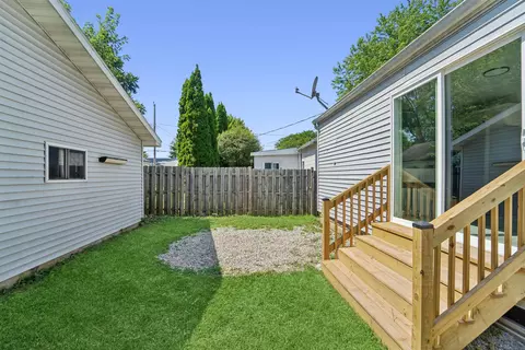 Exterior - 521 E 2nd St, Kimberly, WI 54136 photo 4 of 5