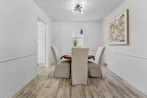 Dining - 521 E 2nd St, Kimberly, WI 54136 photo 2 of 2