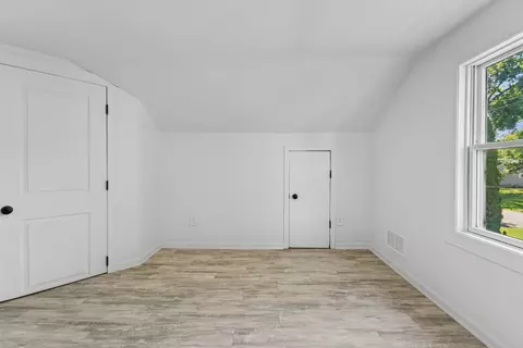 Bedroom - 521 E 2nd St, Kimberly, WI 54136 photo 3 of 5