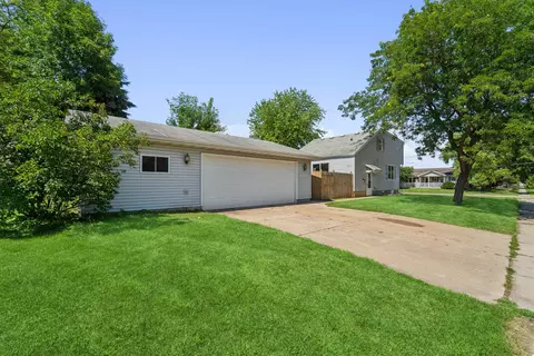 Exterior - 521 E 2nd St, Kimberly, WI 54136 photo 3 of 5