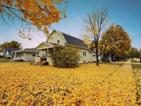 Exterior - 422 E 2nd St, Kimberly, WI 54136 photo 3 of 4