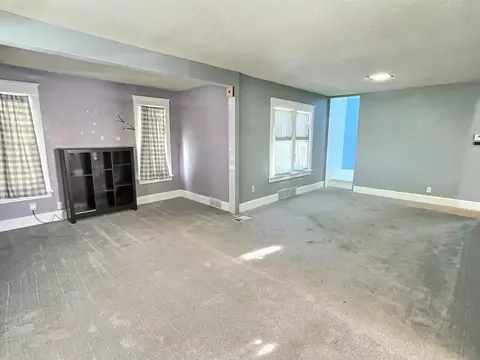 Living - 422 E 2nd St, Kimberly, WI 54136 photo 1 of 2