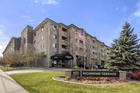 400 N Richmond St #430, Appleton, WI 54911