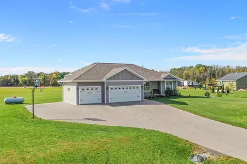 2851 T Berg Cir, Abrams, WI 54101