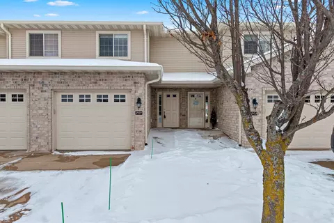 2171 Trailside Ln, De Pere, WI 54115