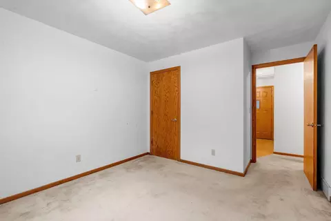 Bedroom - 3118 N Oneida St, Appleton, WI 54911 photo 6 of 10