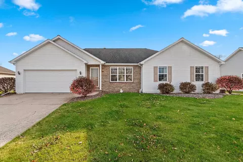 3340 Heaven Dr, Green Bay, WI 54311