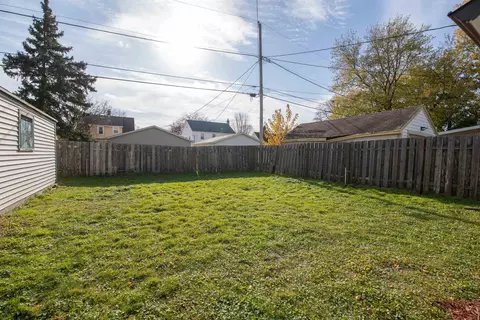 Exterior - 1403 W Summer St, Appleton, WI 54914 photo 2 of 8