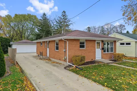 1644 Wisconsin St, Oshkosh, WI 54901