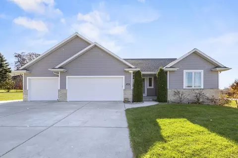 3800 Fischer Rd, Green Bay, WI 54311