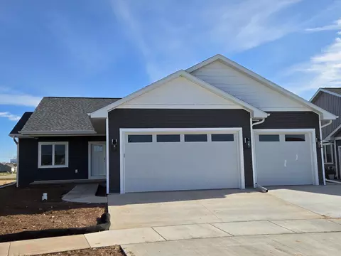 3970 Hemlock Ct, Oshkosh, WI 54904