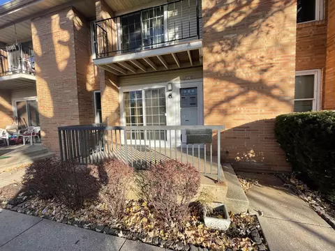 721 W 9th Ave, Oshkosh, WI 54902