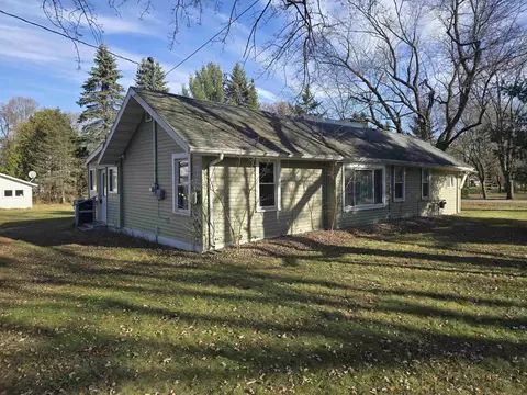 425 S East St, Plainfield, WI 54966