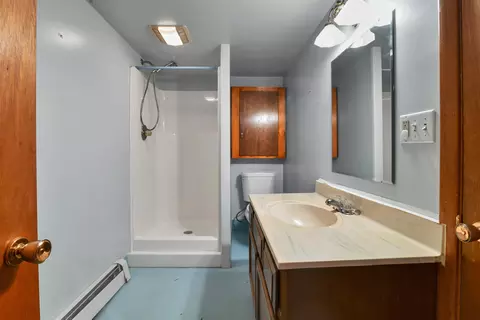 Bath - 3047 S Pine Tree Rd, Oneida, WI 54155 photo 3 of 3