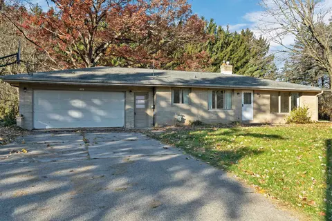 3047 S Pine Tree Rd, Oneida, WI 54155