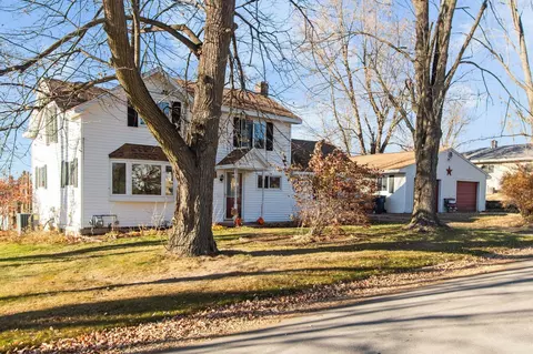 211 N Briggs St, Hortonville, WI 54944