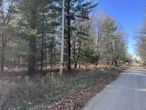 5 25 Ln, Menominee, MI 49858