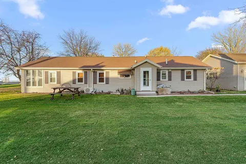 n8464 Minawa Beach Road, Fond Du Lac, WI 54937