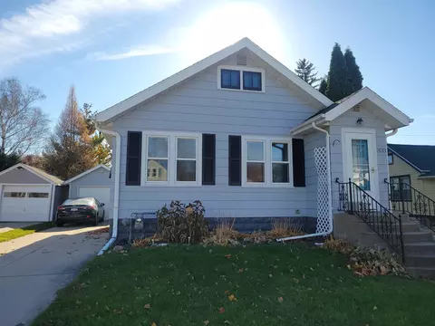 300 E 11th St, Fond Du Lac, WI 54935
