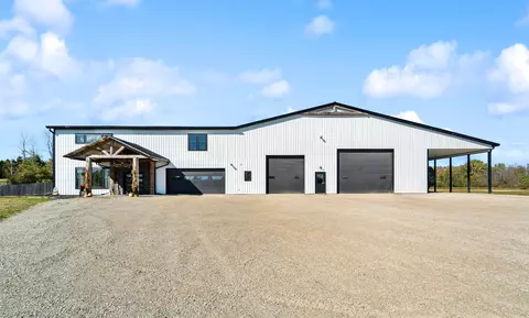 5304 Sampson Rd, Abrams, WI 54101