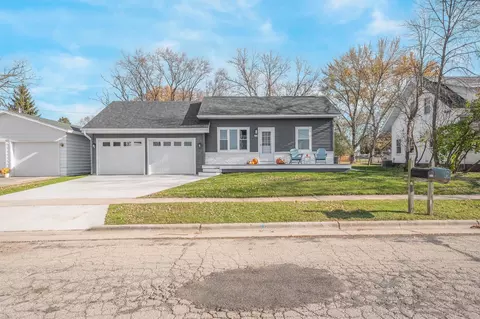 303 S 1st Ave, Winneconne, WI 54986