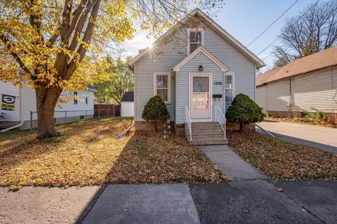 1320 Grignon St, Green Bay, WI 54301
