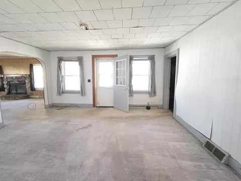315 S Main St, Plainfield, WI 54966 photo 3