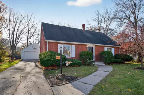 Exterior - 813 E Grant St, Appleton, WI 54911 photo 6 of 7