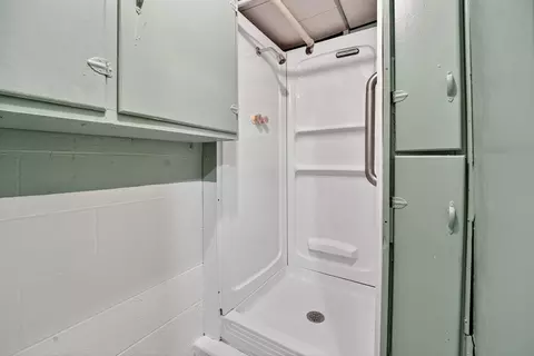 Bath - 813 E Grant St, Appleton, WI 54911 photo 3 of 3