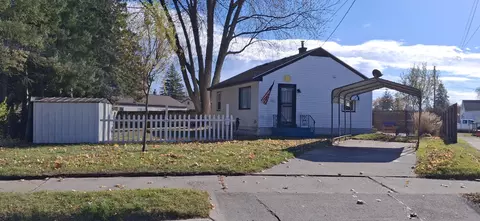 921 Raton Ct, Manitowoc, WI 54220