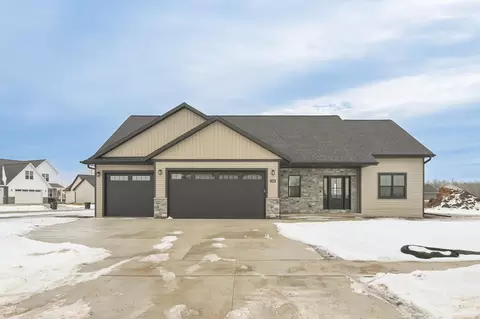 1468 Divinity Dr, De Pere, WI 54115