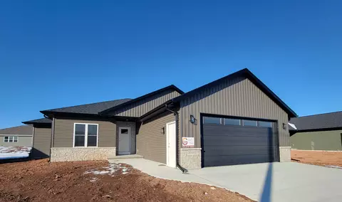 2030 White Dove Ln, Kaukauna, WI 54130