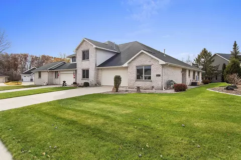 4027 Ponce De Leon Blvd, Hobart, WI 54155