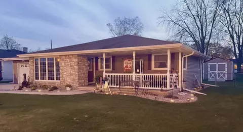 2112 S Oneida St, Green Bay, WI 54304