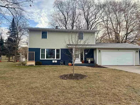 302 N Washington St, Bonduel, WI 54107