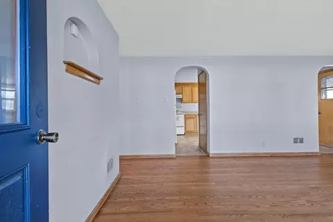 Entry Way - 400 S Douglas St, Appleton, WI 54914 photo 1 of 1