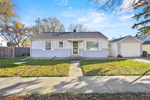 400 S Douglas St, Appleton, WI 54914