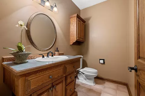Bath - 3117 W Twin Willow Ct, Appleton, WI 54914 photo 1 of 8