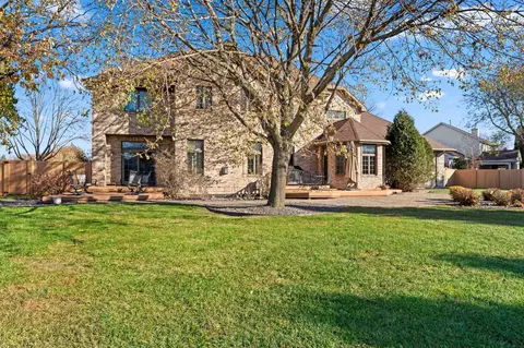 Exterior - 3117 W Twin Willow Ct, Appleton, WI 54914 photo 3 of 11